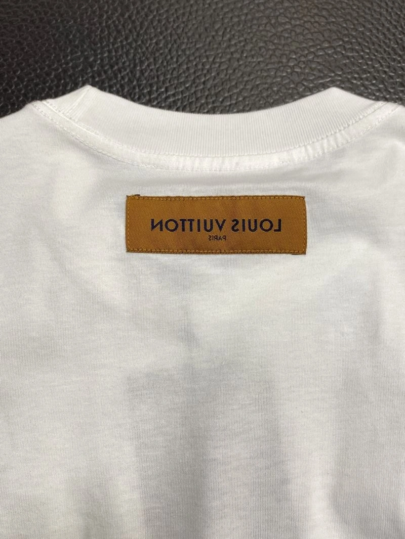 Lightweight Louis Vuitton T-Shirts 135345