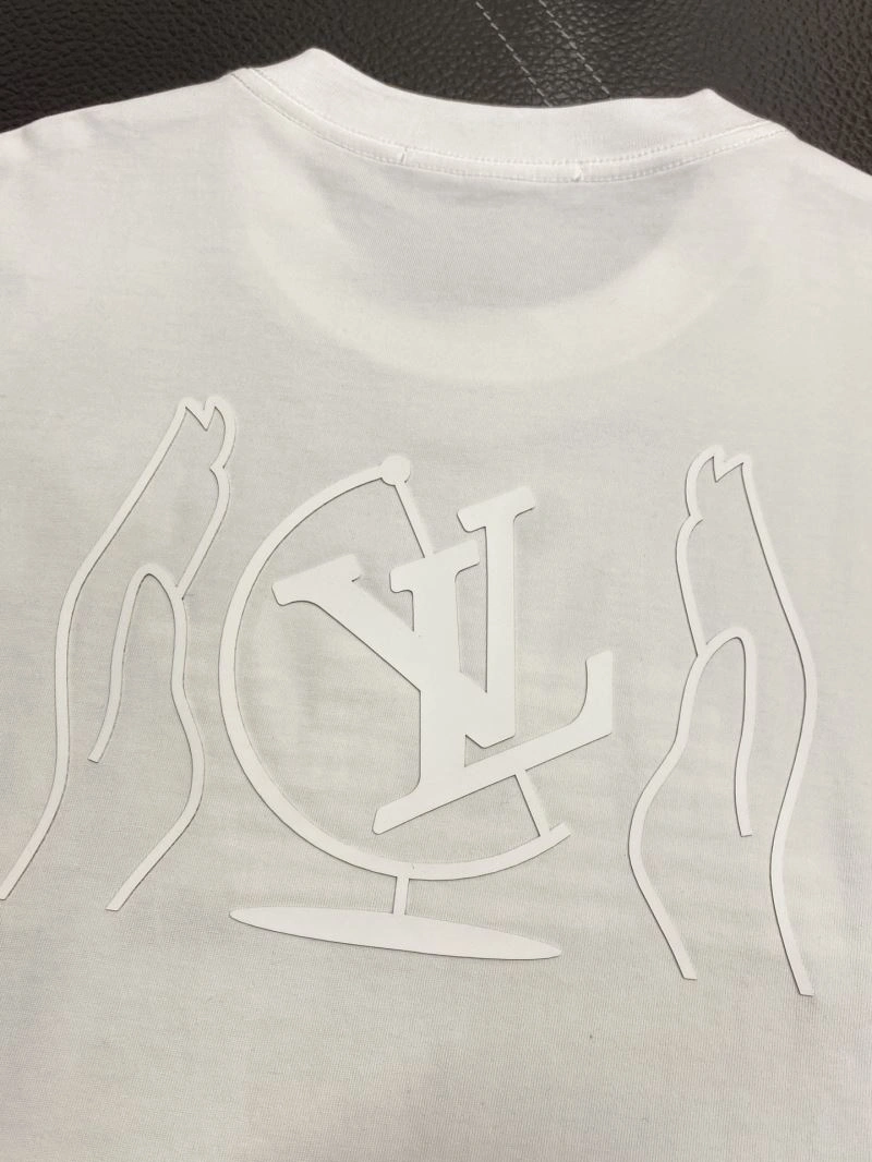 Louis Vuitton T-Shirts Breathable 135331