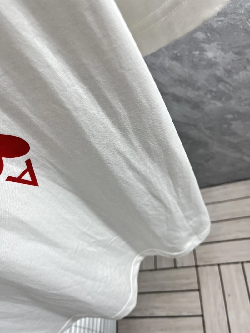 Contemporary Louis Vuitton T-Shirts 135329