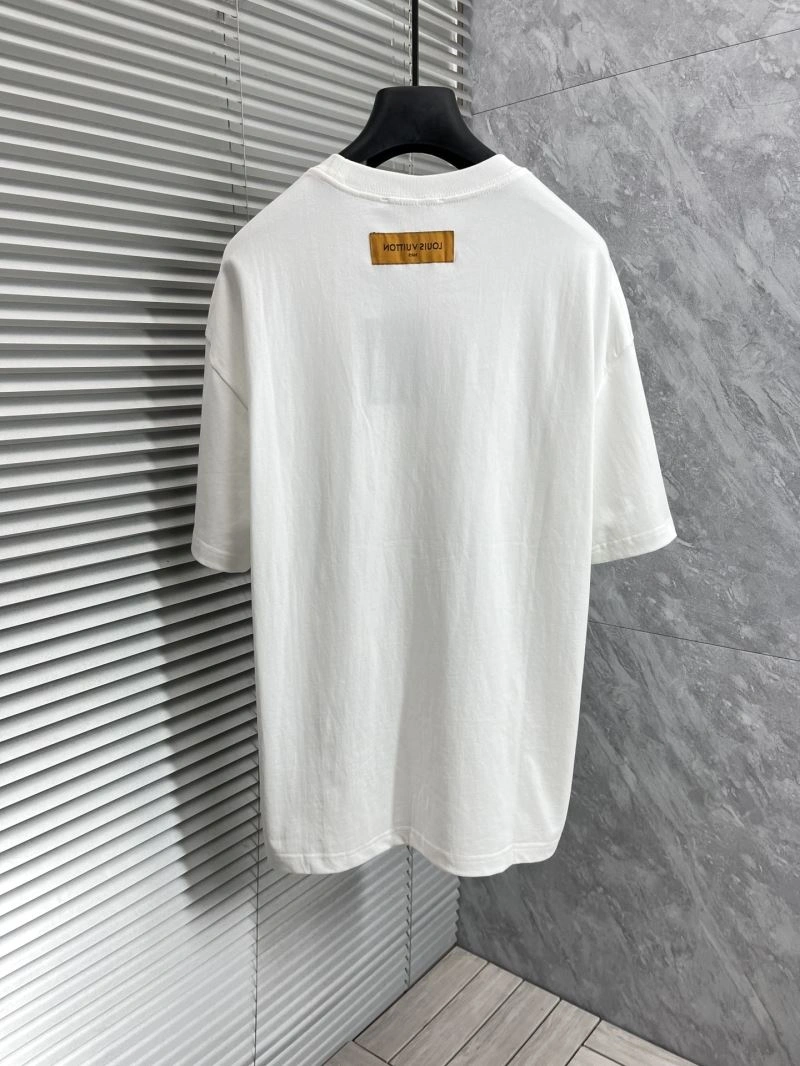 Contemporary Louis Vuitton T-Shirts 135329