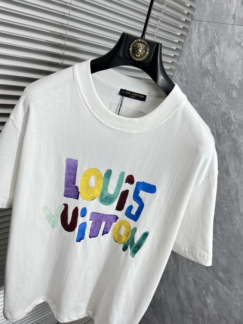 Premium Louis Vuitton T-Shirts 135323