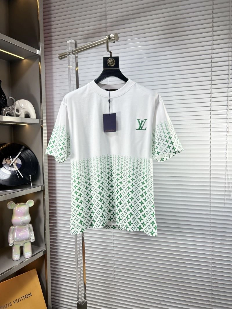 StreetReady Louis Vuitton T-Shirts 135321