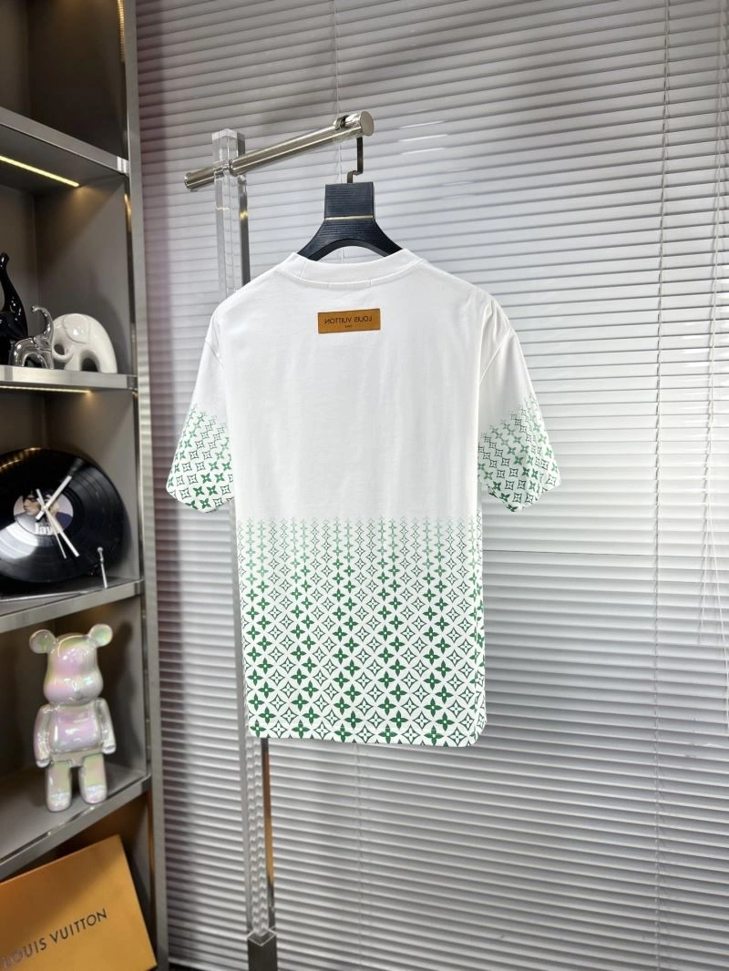 StreetReady Louis Vuitton T-Shirts 135321