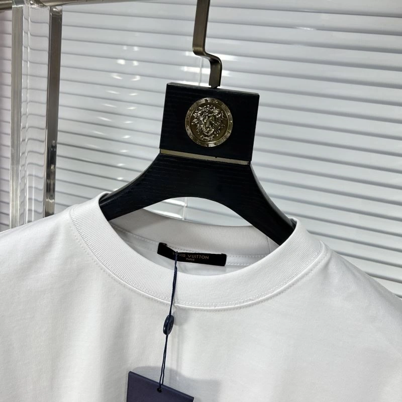 StreetReady Louis Vuitton T-Shirts 135321