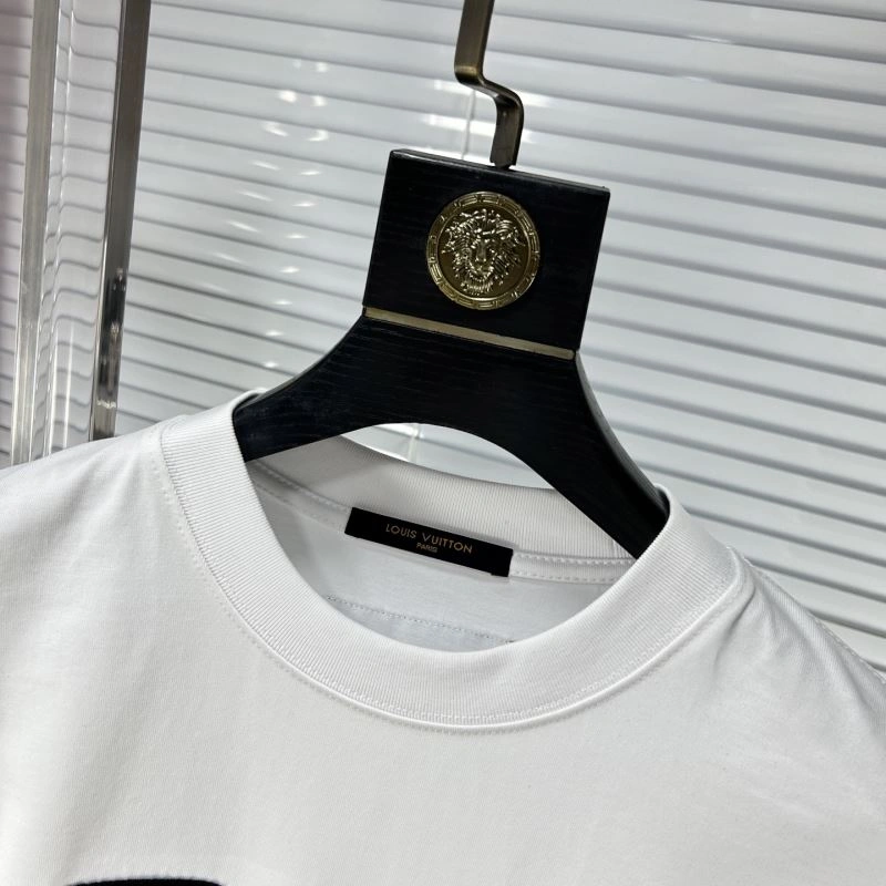 Louis Vuitton T-Shirts EasyCare 135328