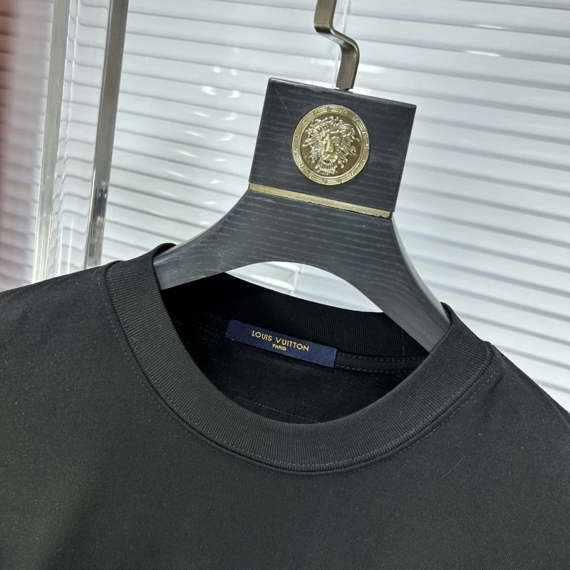 Louis Vuitton T-Shirts Bold 135336