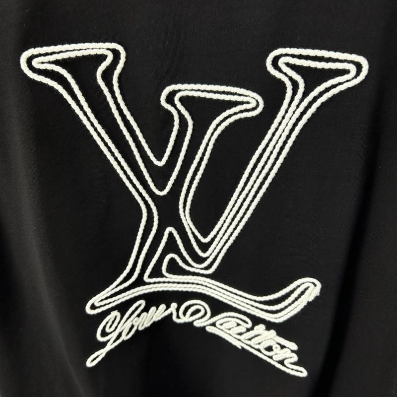 Louis Vuitton T-Shirts Bold 135336