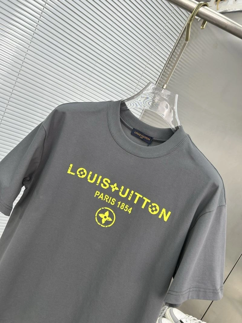 Louis Vuitton T-Shirts WrinkleFree 135343