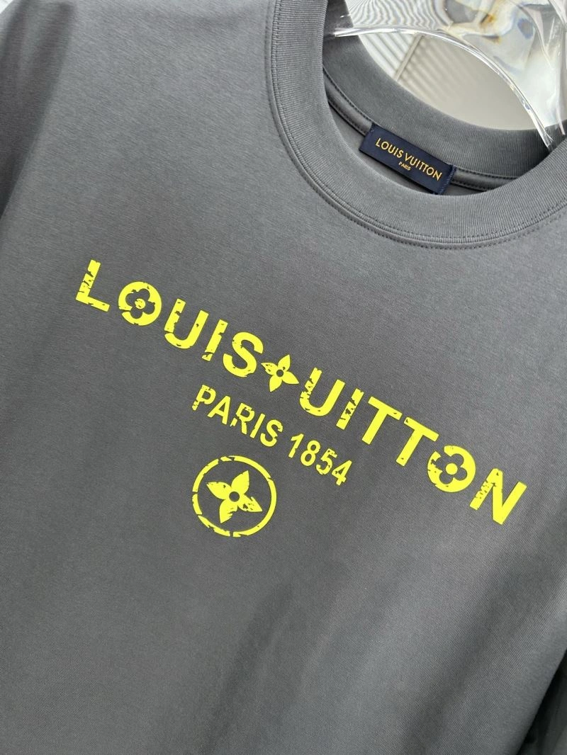 Louis Vuitton T-Shirts WrinkleFree 135343