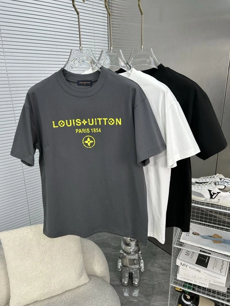 Louis Vuitton T-Shirts WrinkleFree 135343