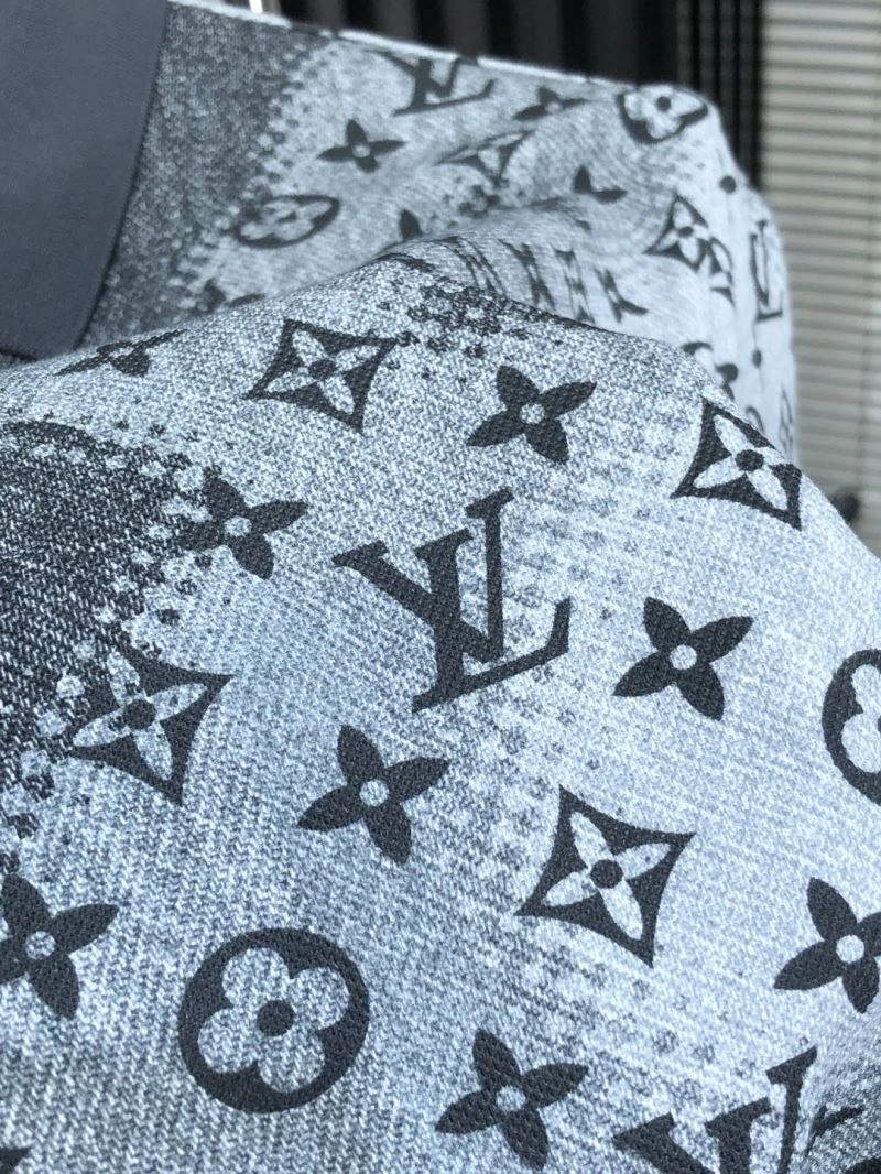 Chic Louis Vuitton T-Shirts 135330