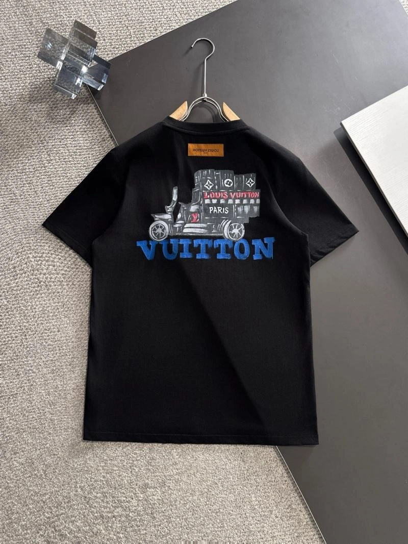 Lightweight Louis Vuitton T-Shirts 135335