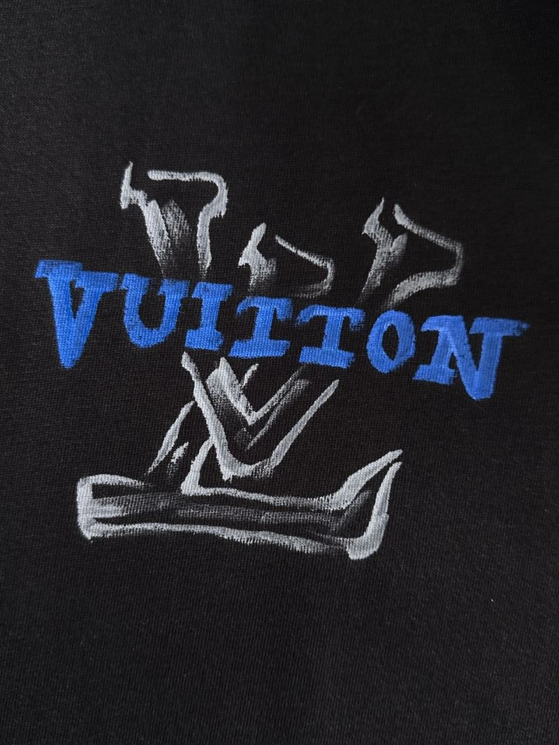 Lightweight Louis Vuitton T-Shirts 135335