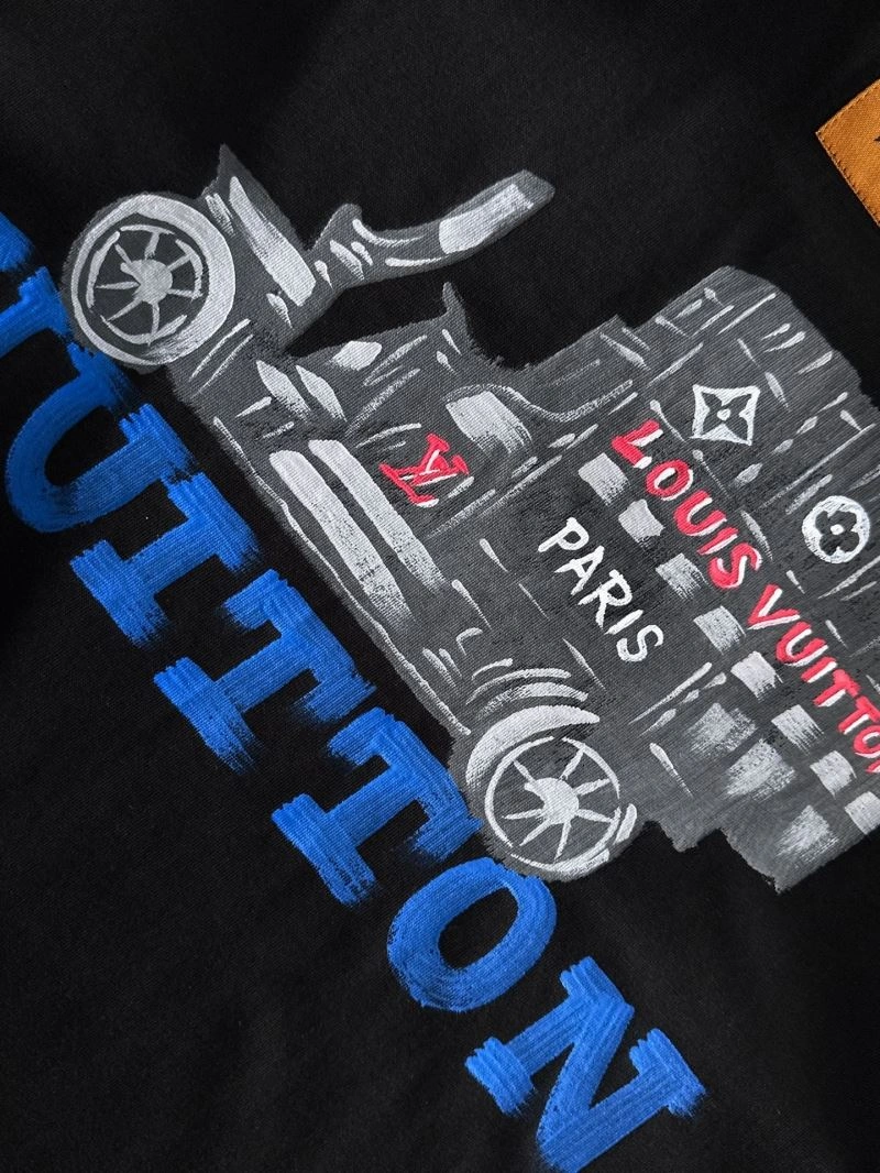 Lightweight Louis Vuitton T-Shirts 135335