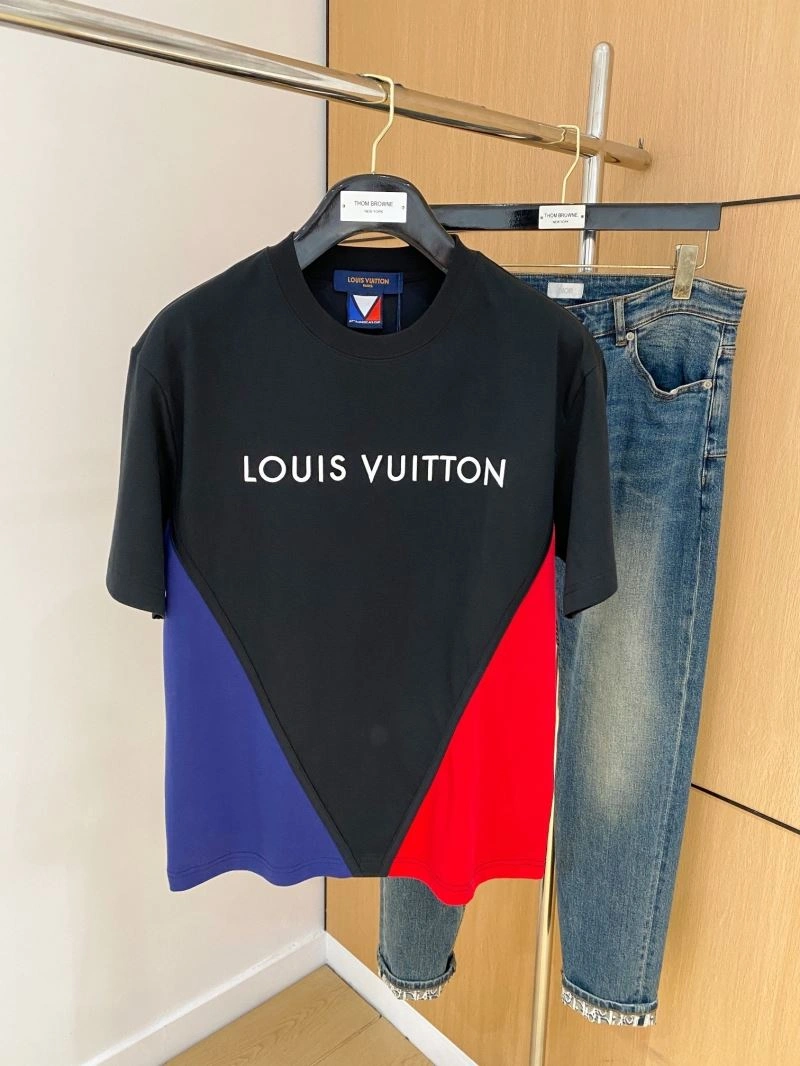 Louis Vuitton T-Shirts Casual 135324