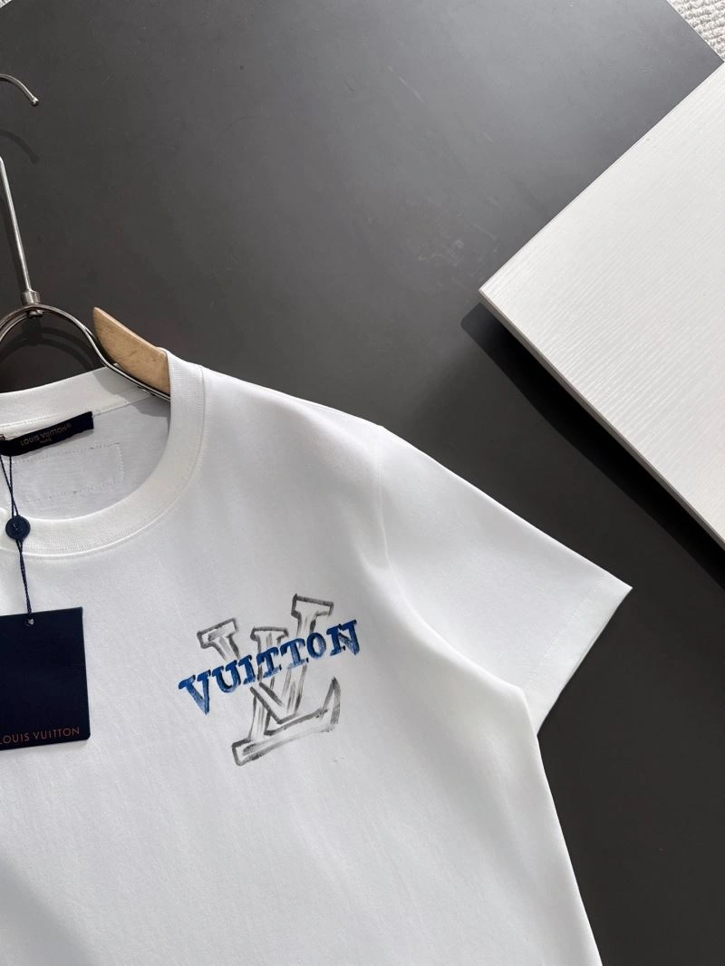 Louis Vuitton T-Shirts Fashionable 135314