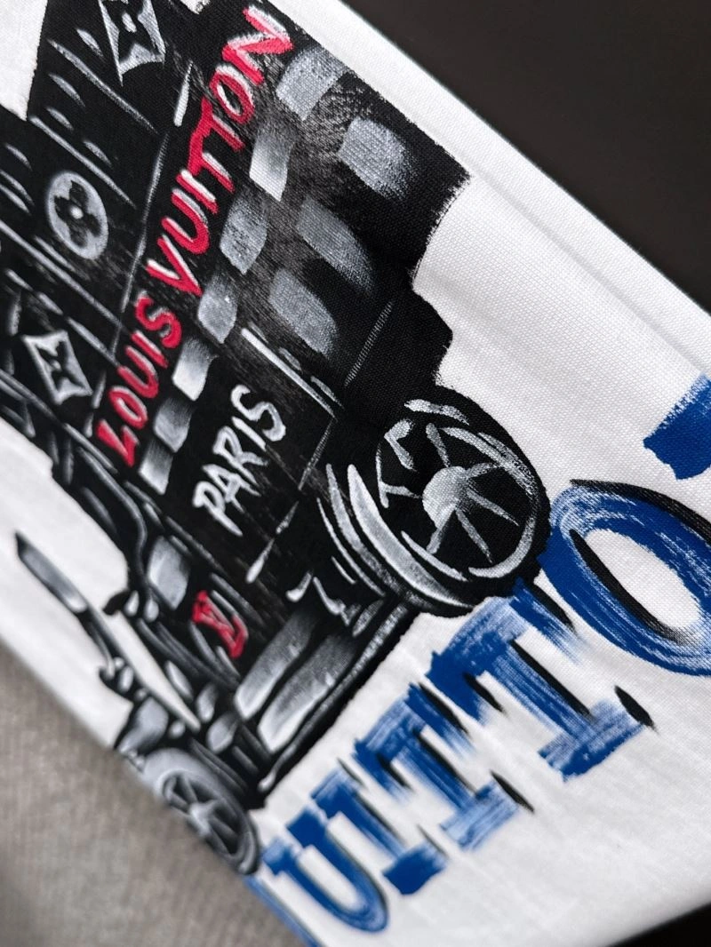 Louis Vuitton T-Shirts Fashionable 135314