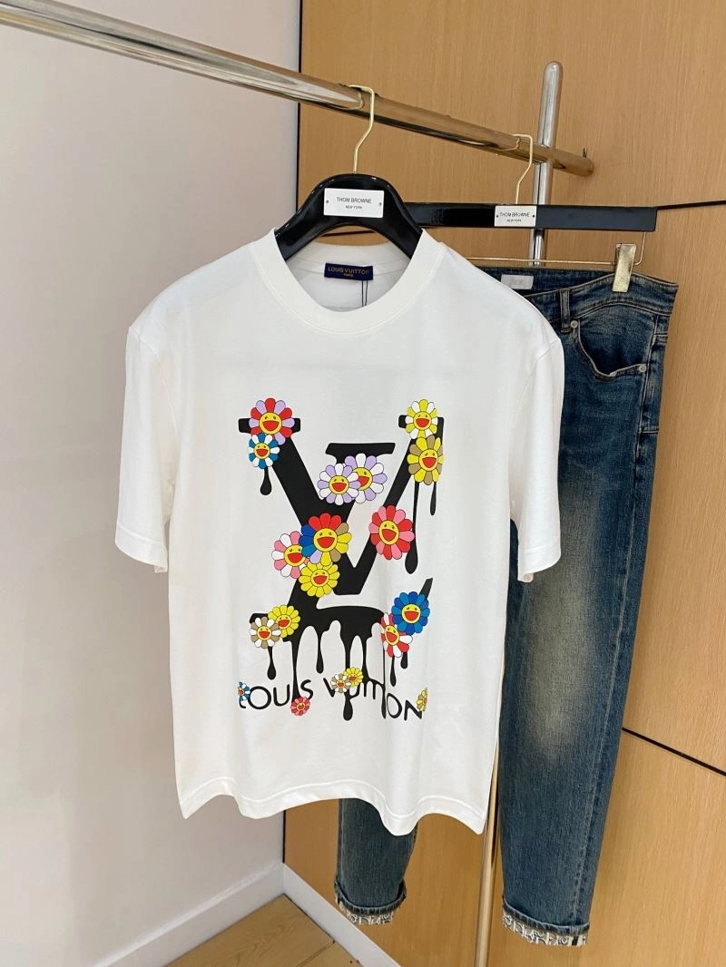 Seasonal Louis Vuitton T-Shirts 135311