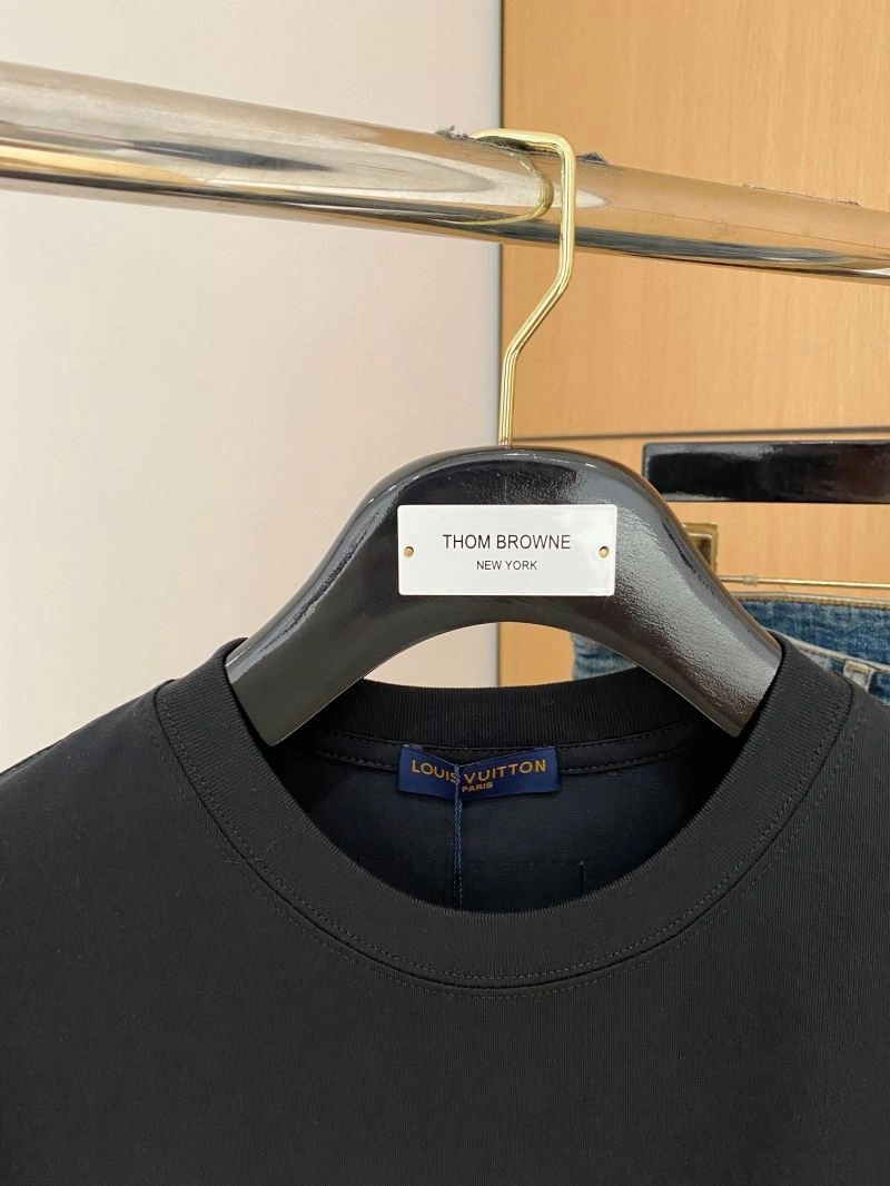 Louis Vuitton T-Shirts Bold 135308