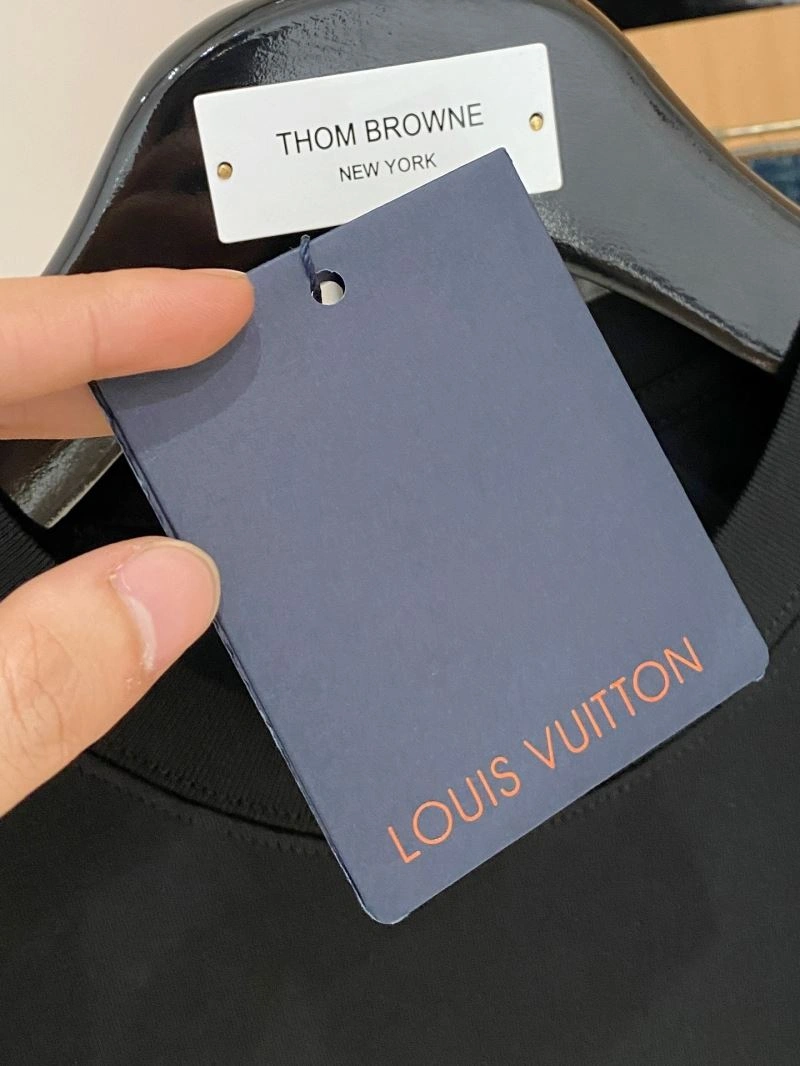 Louis Vuitton T-Shirts Bold 135308