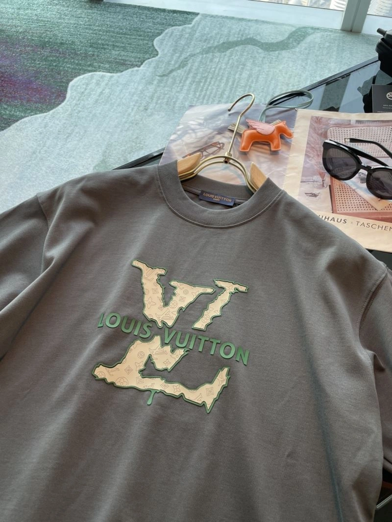 Practical Louis Vuitton T-Shirts 135310