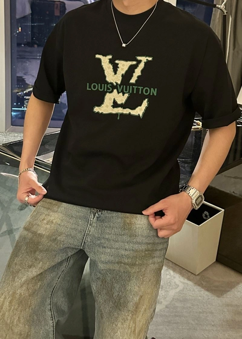 Louis Vuitton T-Shirts MultiPurpose 135309
