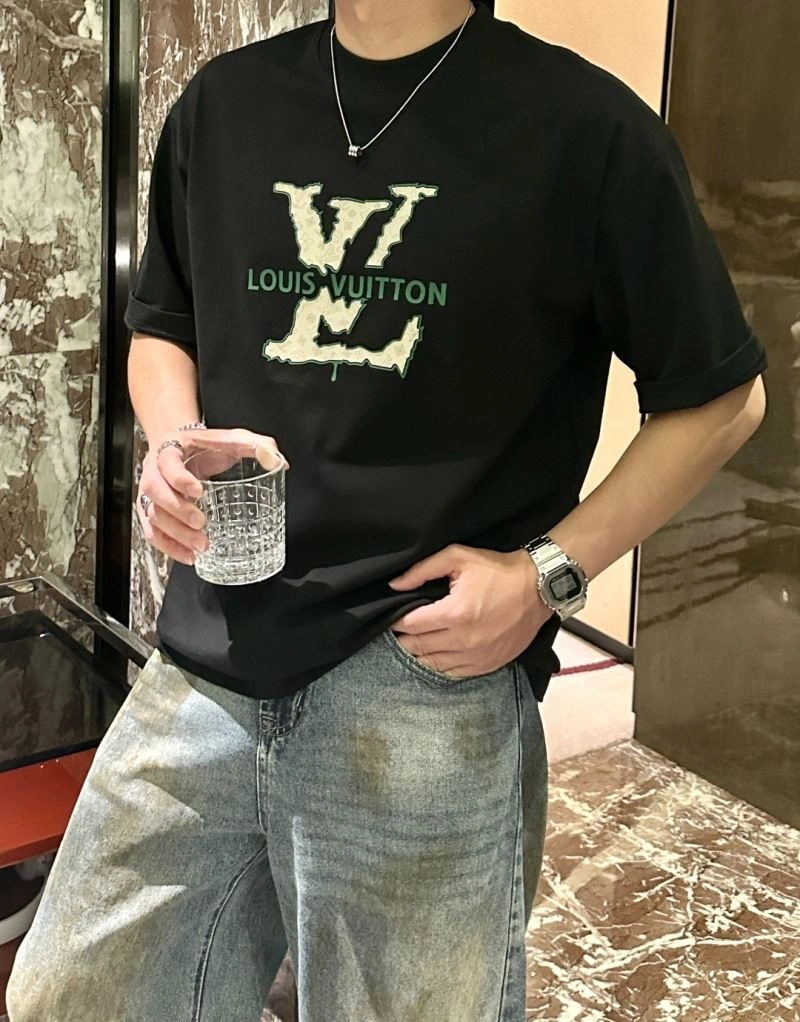 Louis Vuitton T-Shirts MultiPurpose 135309