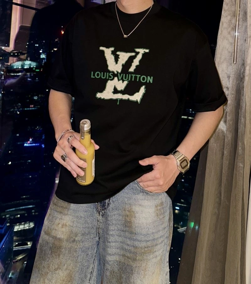 Louis Vuitton T-Shirts MultiPurpose 135309