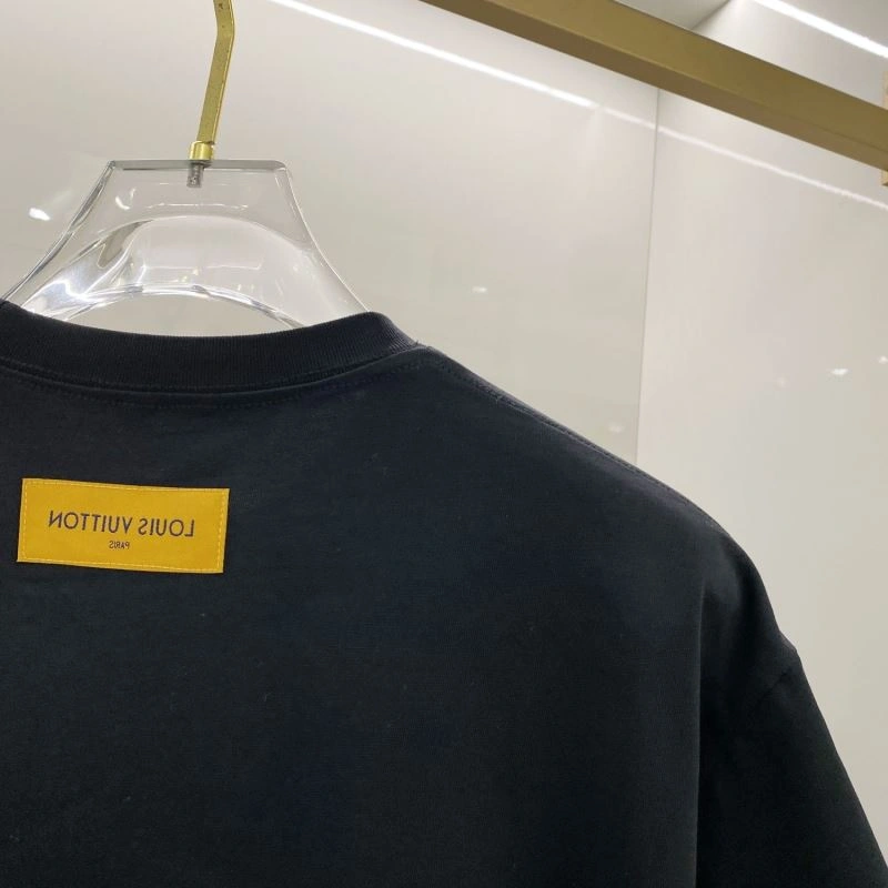 Louis Vuitton T-Shirts Supportive 135307
