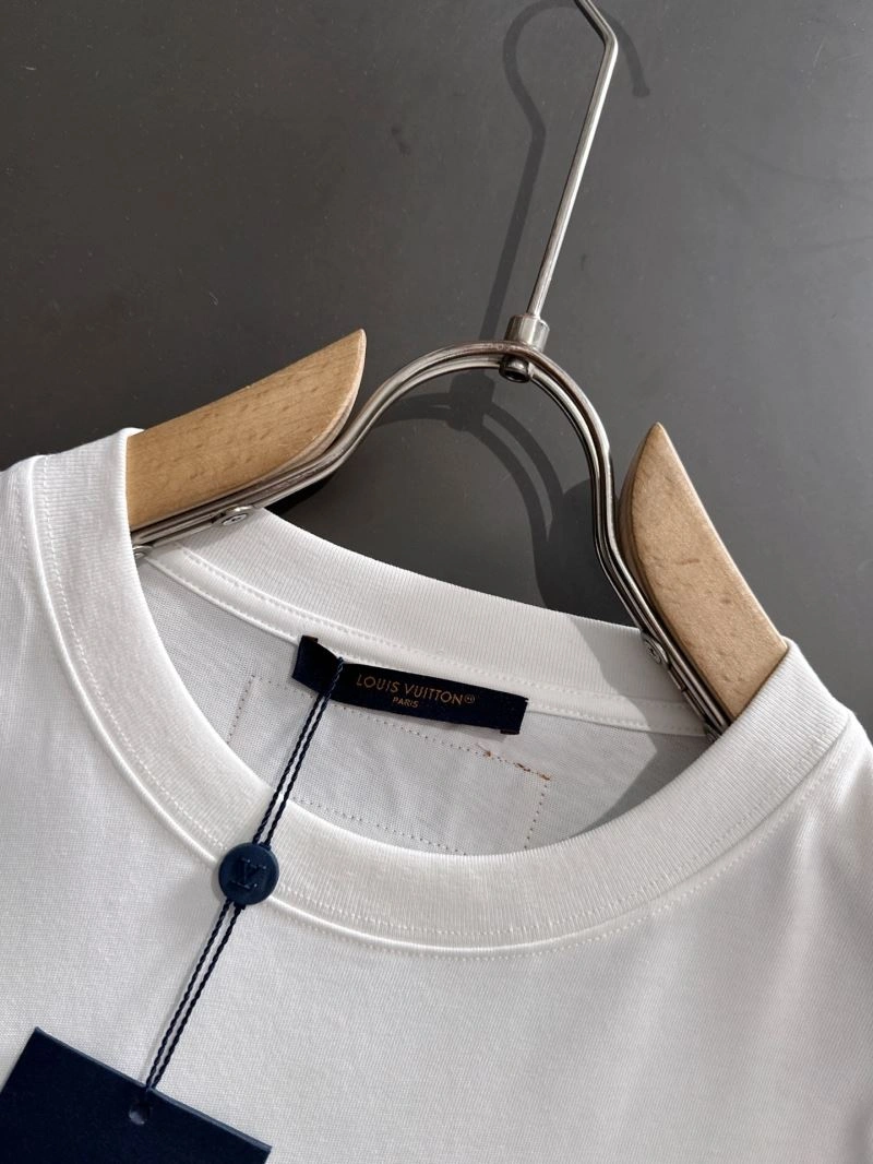 Resilient Louis Vuitton T-Shirts 135305