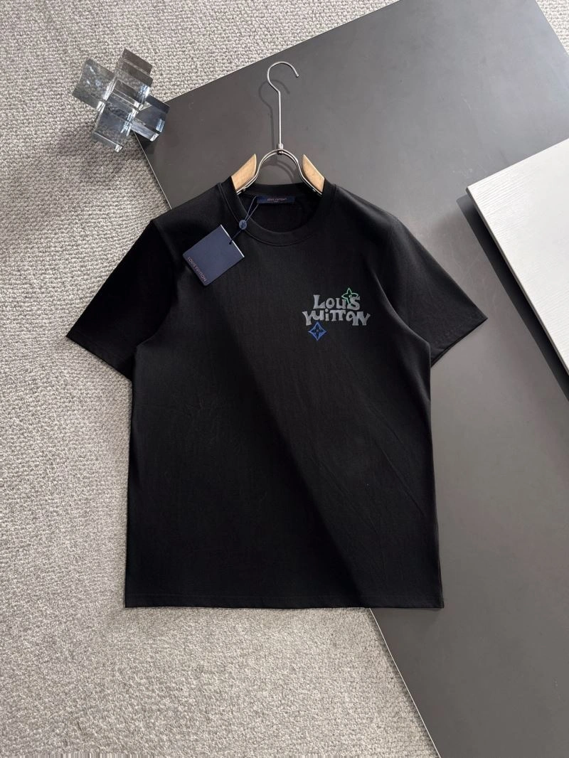Fashionable Louis Vuitton T-Shirts 135304