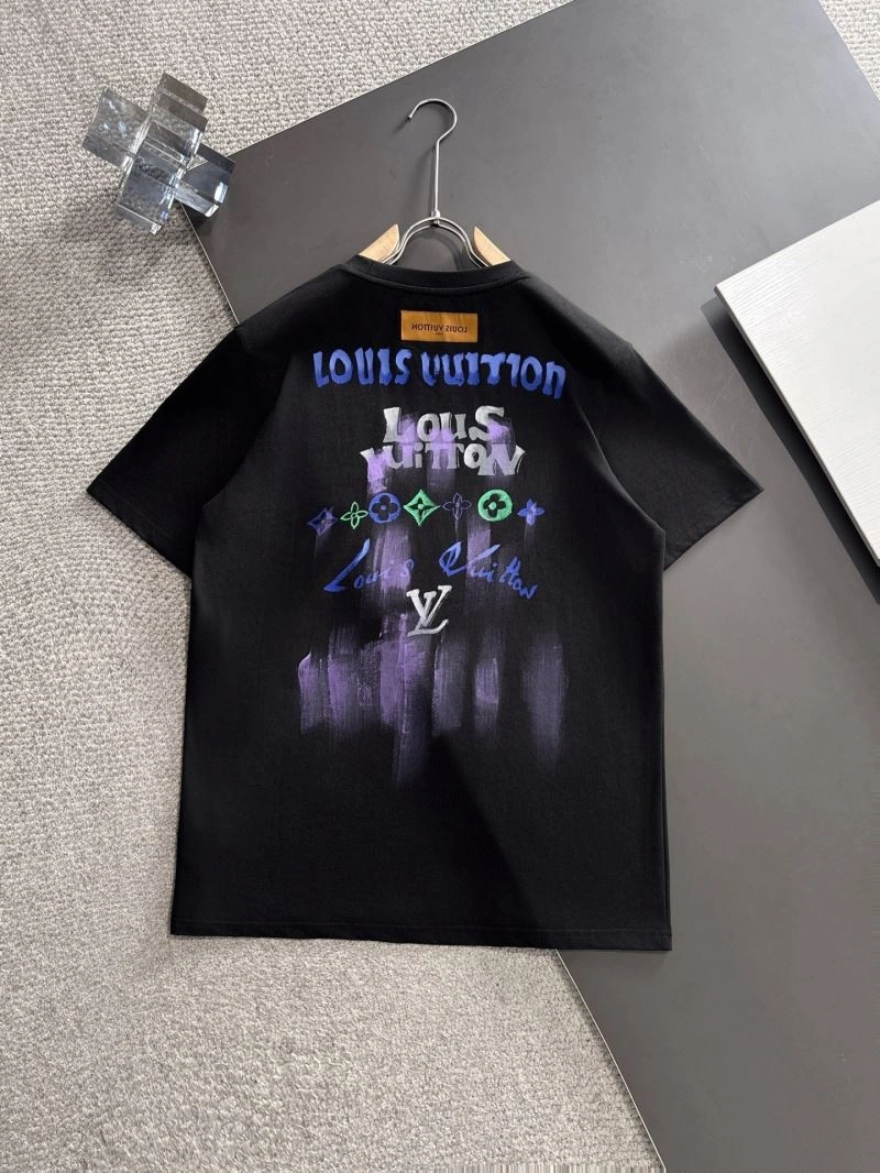 Fashionable Louis Vuitton T-Shirts 135304