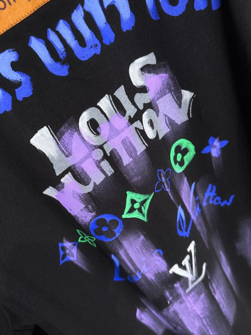 Fashionable Louis Vuitton T-Shirts 135304