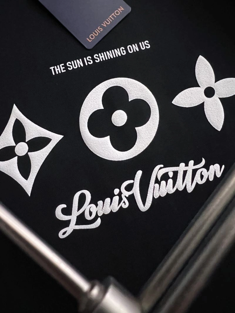 Louis Vuitton T-Shirts WellDesigned 135287