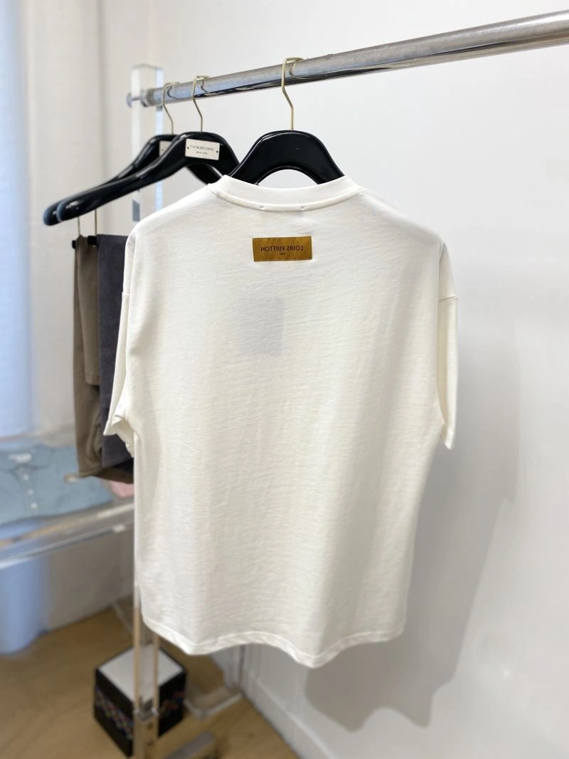 Trendy Louis Vuitton T-Shirts 135298