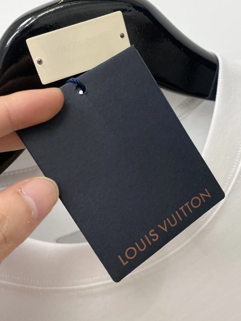 Louis Vuitton T-Shirts Sustainable 135283
