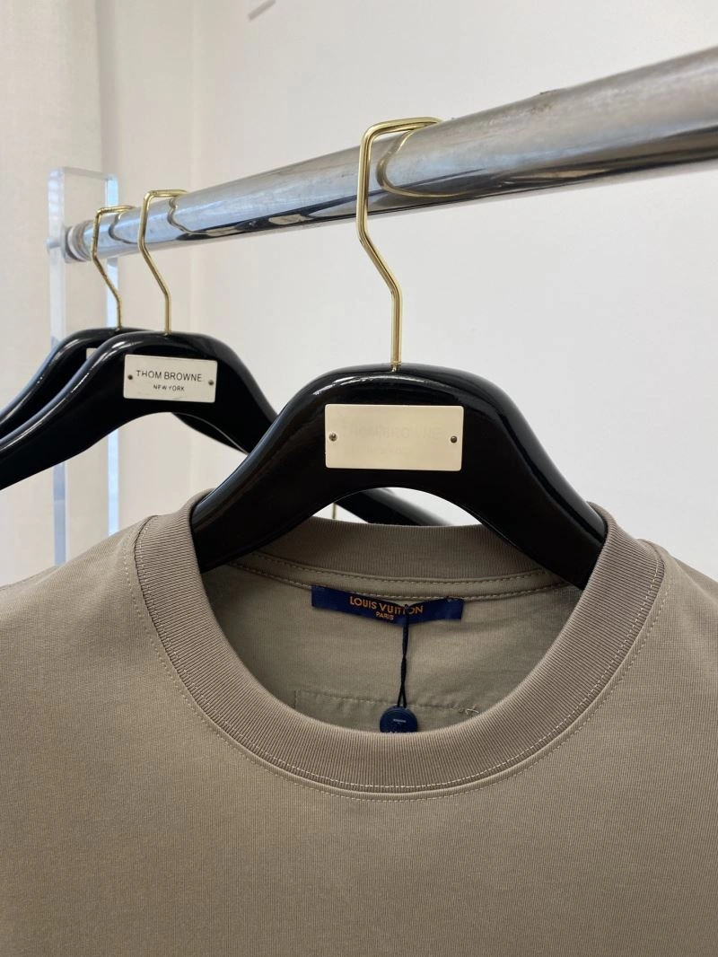 Louis Vuitton T-Shirts FashionForward 135292