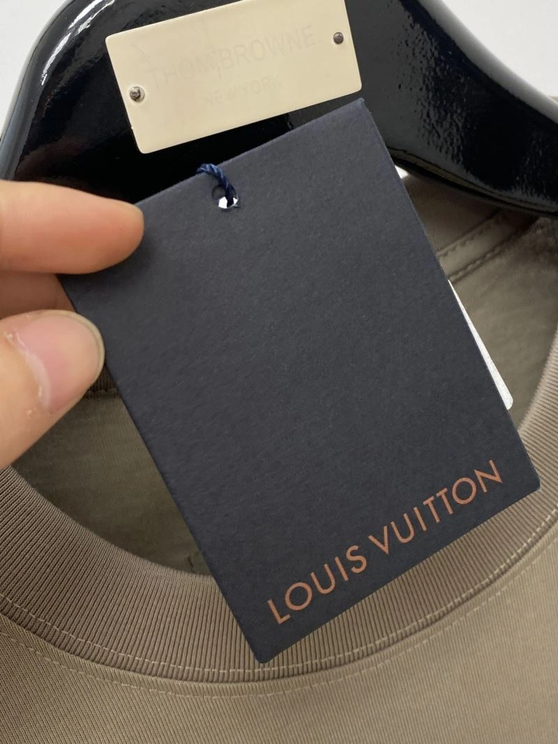 Louis Vuitton T-Shirts FashionForward 135292