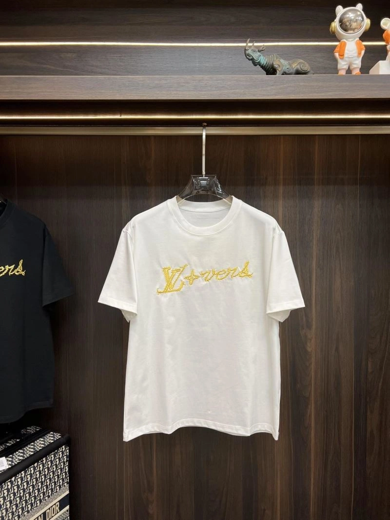 Louis Vuitton T-Shirts Snug 135278