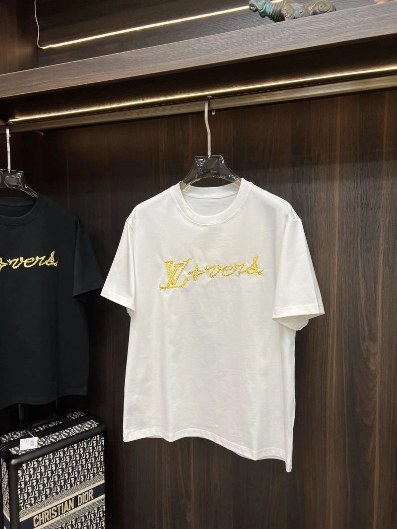 Louis Vuitton T-Shirts Snug 135278