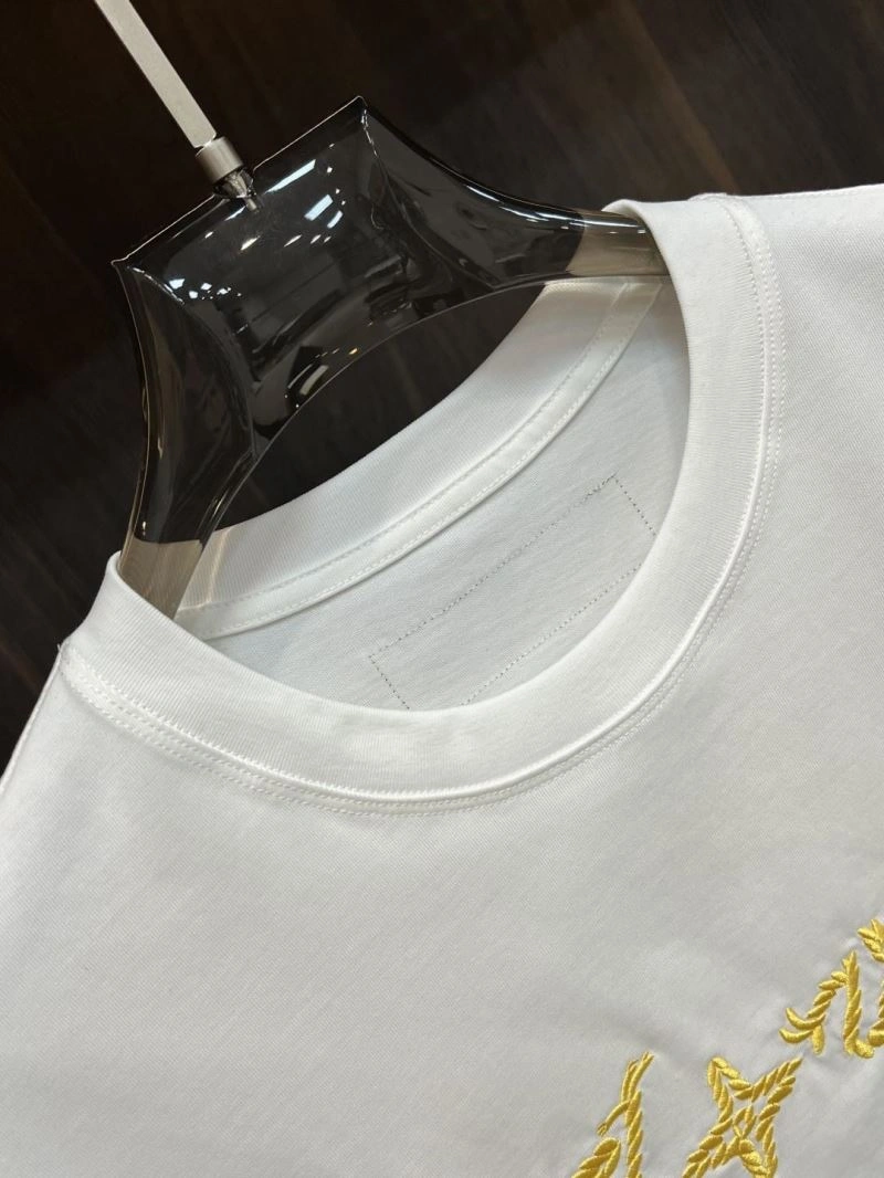 Louis Vuitton T-Shirts Snug 135278