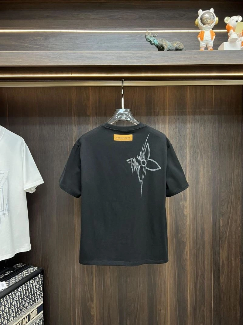 Unisex Louis Vuitton T-Shirts 135290