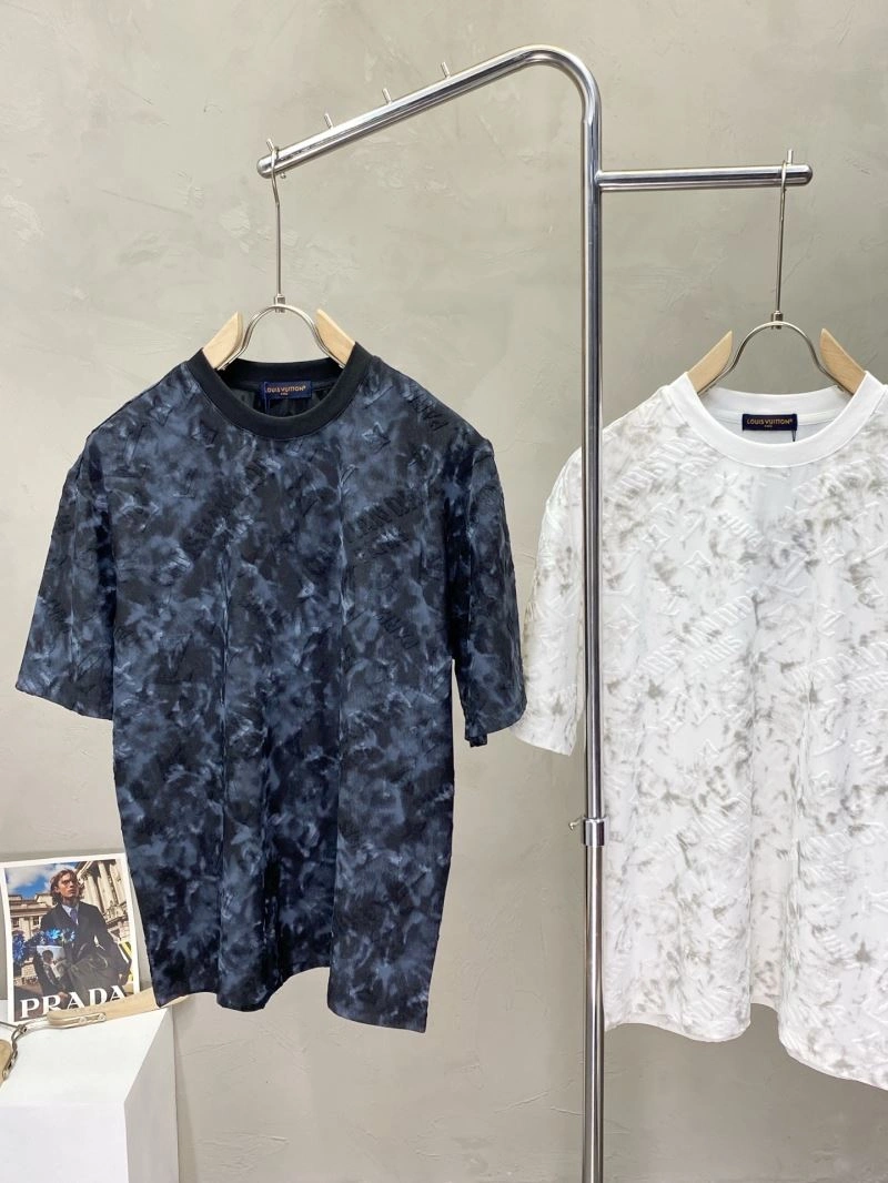 Louis Vuitton T-Shirts Casual 135300