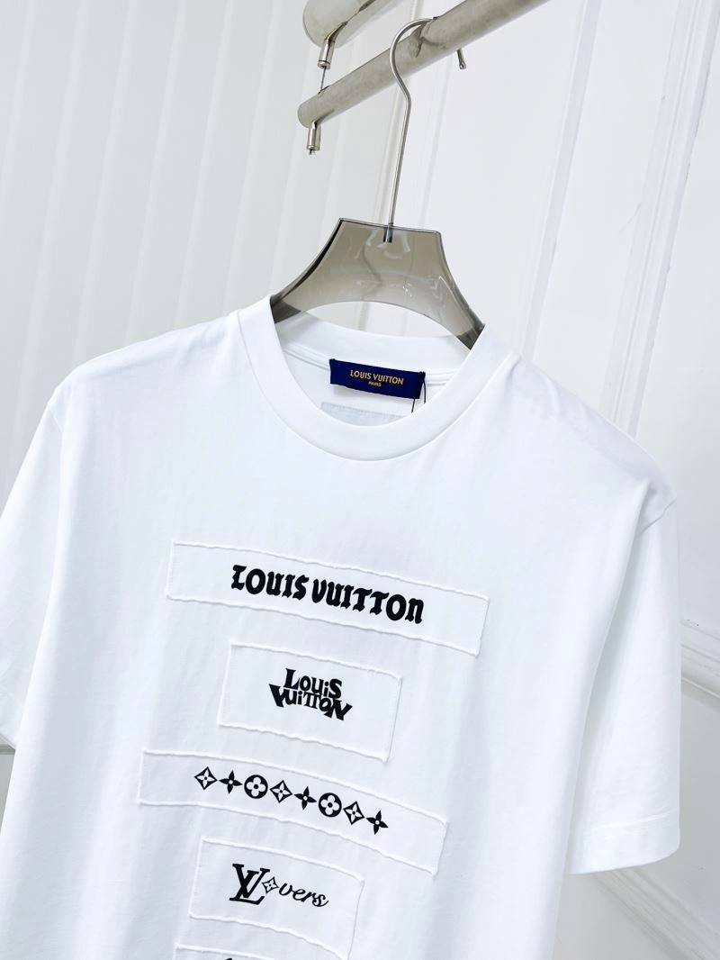 Louis Vuitton T-Shirts Sleek 135289