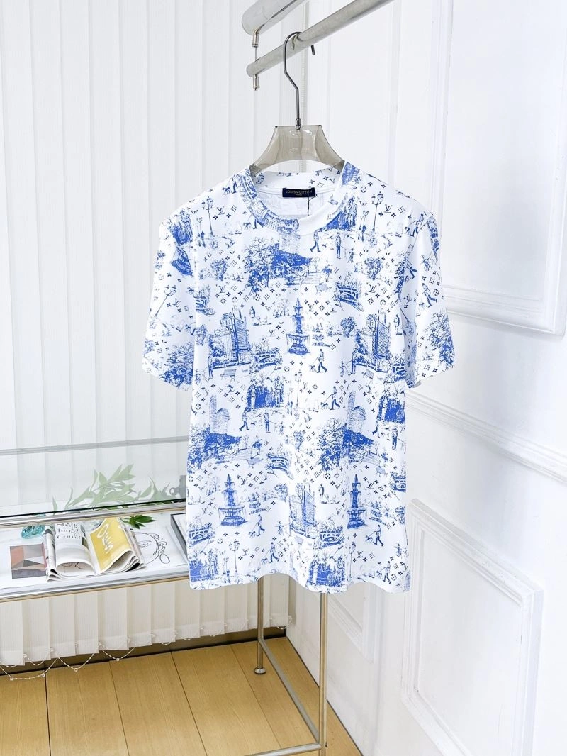 UrbanChic Louis Vuitton T-Shirts 135293