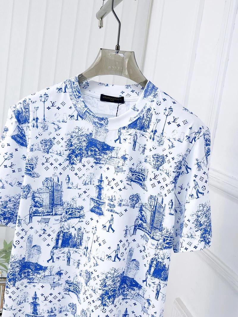 UrbanChic Louis Vuitton T-Shirts 135293