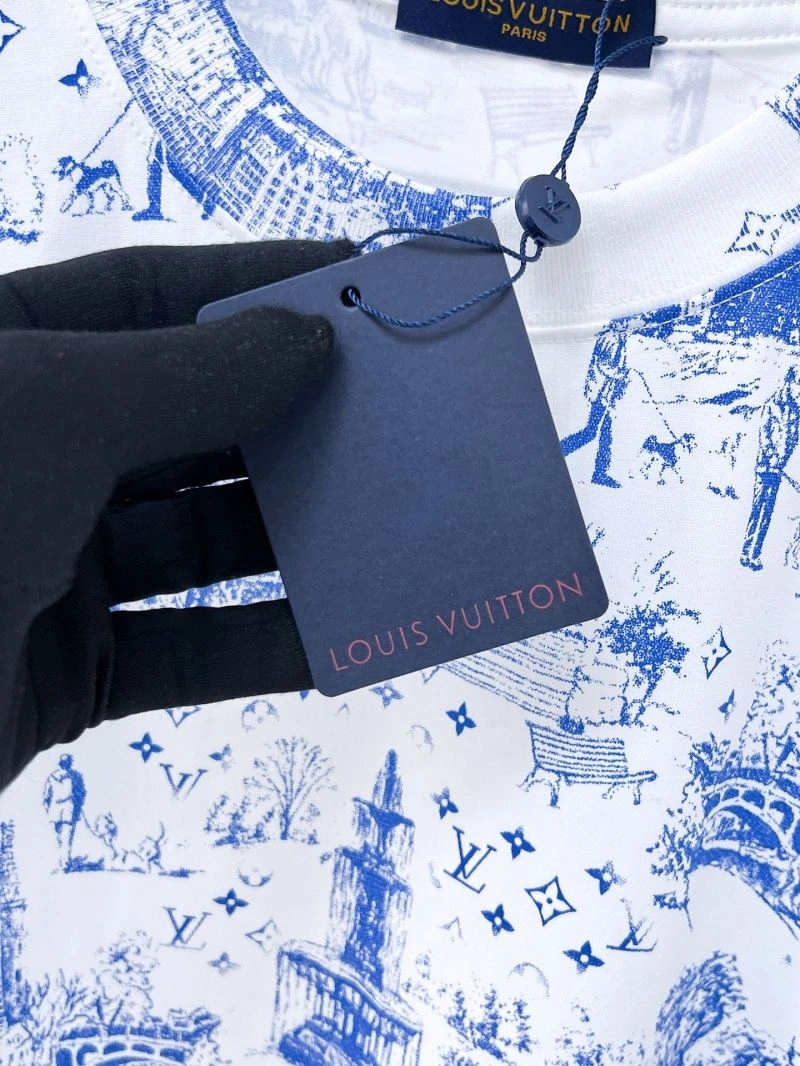 UrbanChic Louis Vuitton T-Shirts 135293