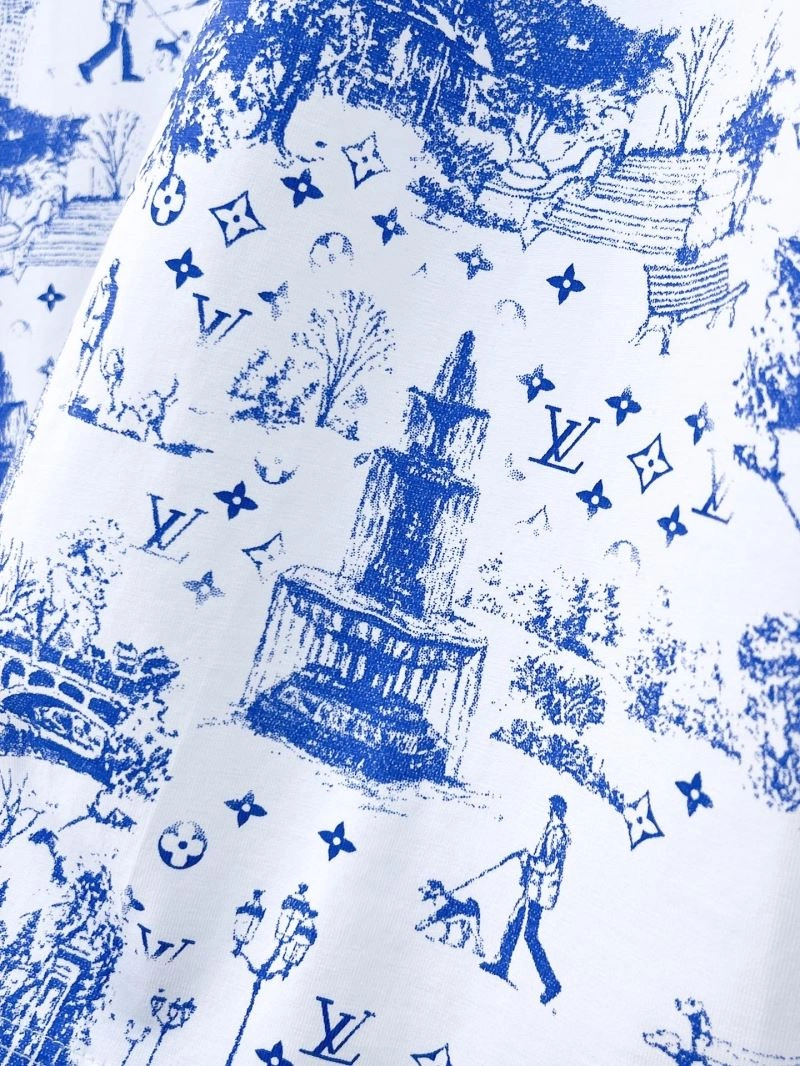UrbanChic Louis Vuitton T-Shirts 135293