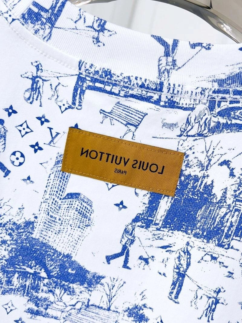 UrbanChic Louis Vuitton T-Shirts 135293