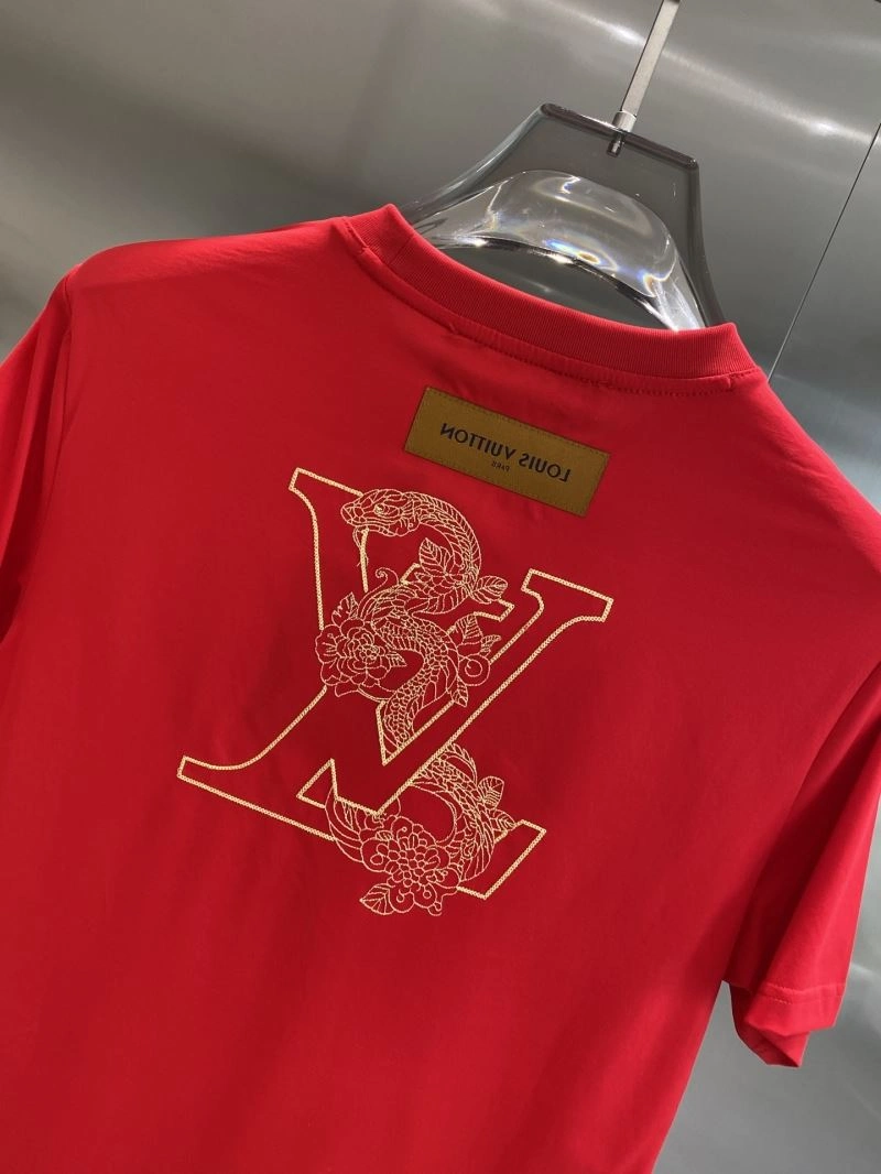 Snug Louis Vuitton T-Shirts 135266